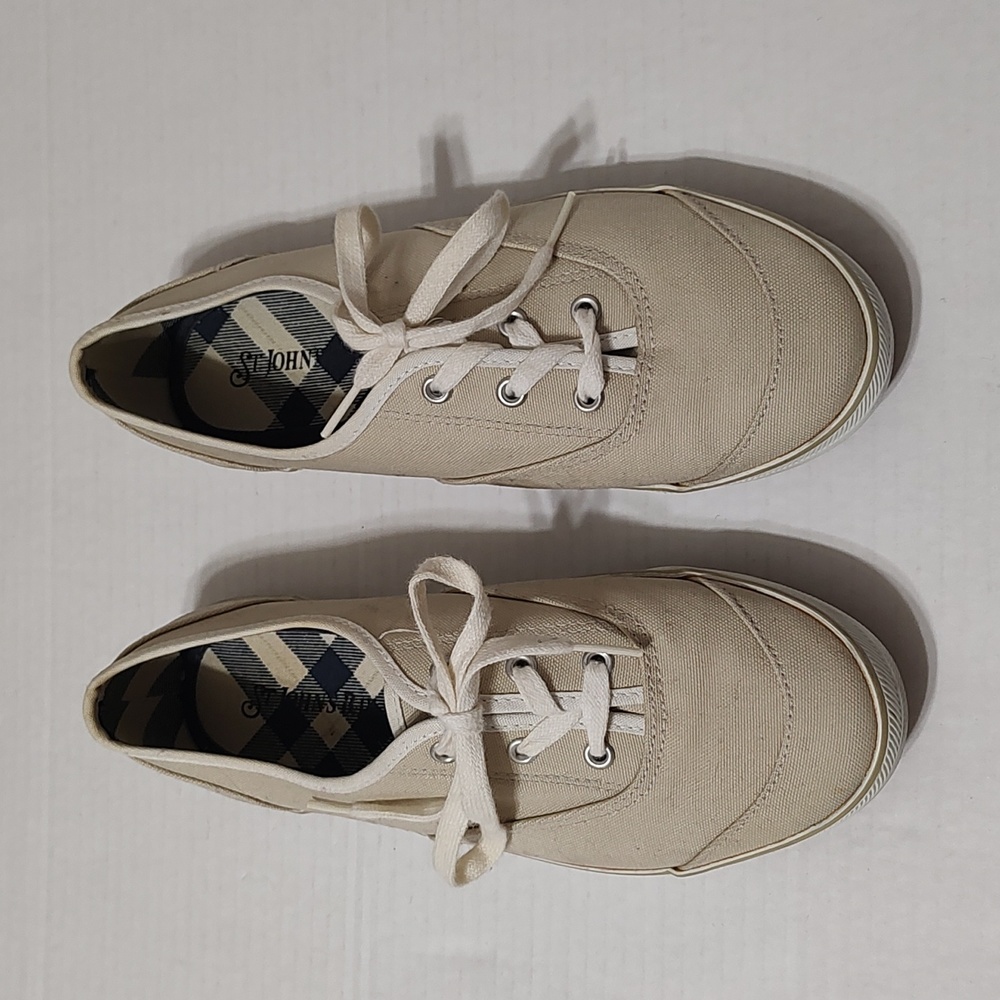 Ladies St John Bay Beige Sneakers Size 8 Medium